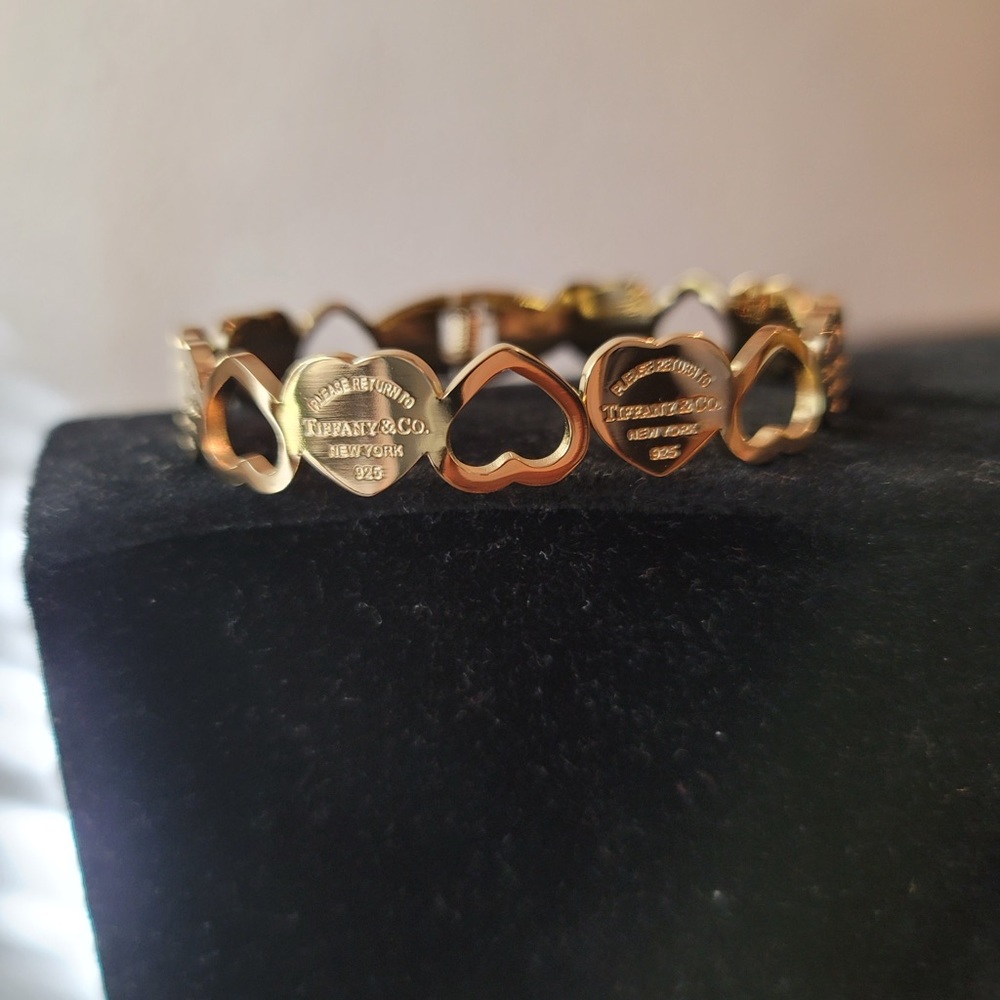T & Co. Gold Heart Bracelet
